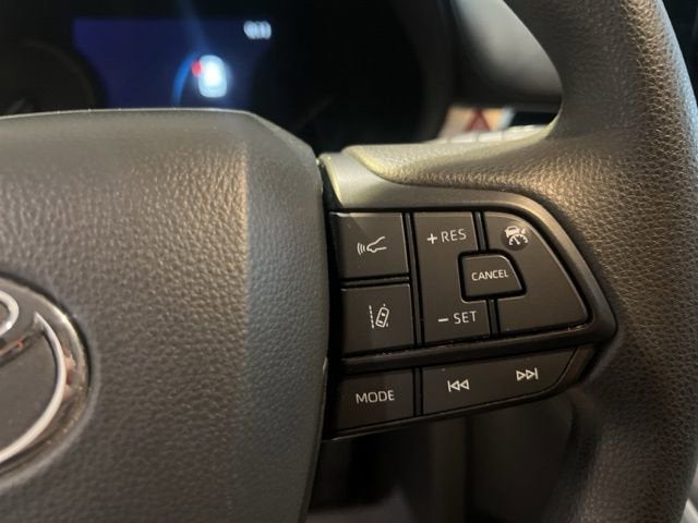 2025 Toyota Sienna LE