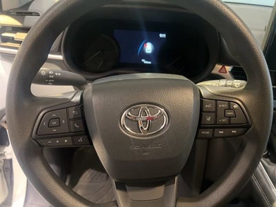 2025 Toyota Sienna LE