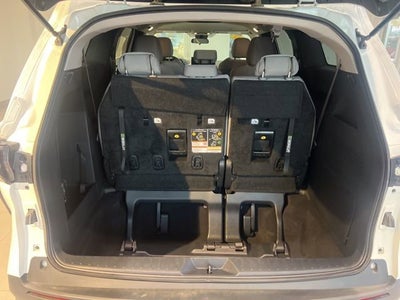 2025 Toyota Sienna LE