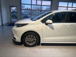 2025 Toyota Sienna LE