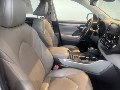 2021 Toyota Highlander Hybrid Limited