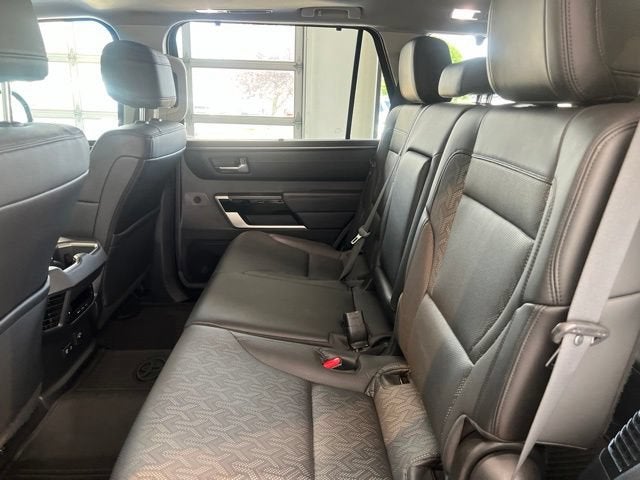2023 Toyota Sequoia SR5