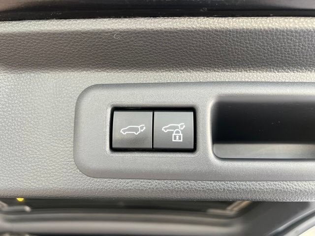 2023 Toyota Sequoia SR5