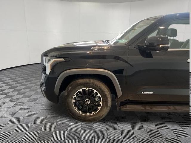 2023 Toyota Sequoia SR5