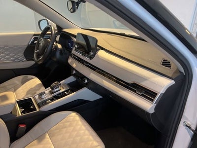 2024 Mitsubishi Outlander Plug-In Hybrid SEL