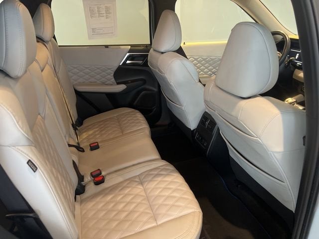 2024 Mitsubishi Outlander Plug-In Hybrid SEL