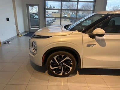 2024 Mitsubishi Outlander Plug-In Hybrid SEL