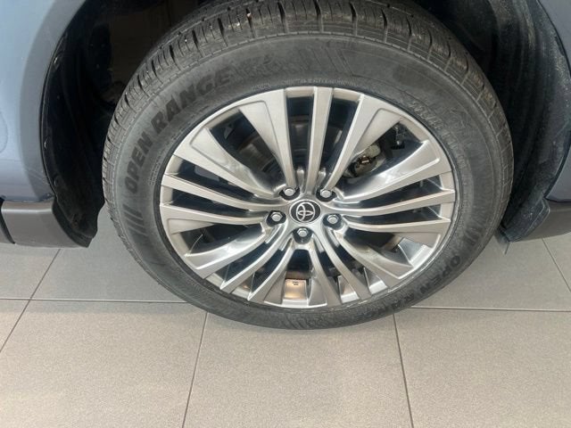 2021 Toyota Venza LE