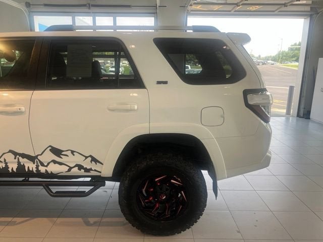 2021 Toyota 4Runner SR5 Premium - Photo 6
