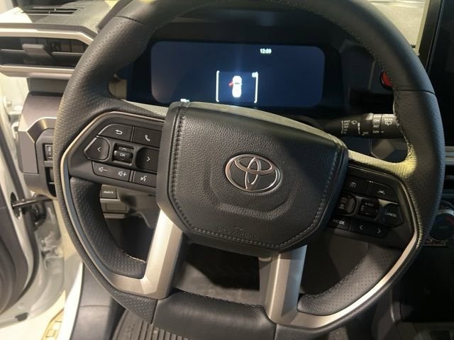 2025 Toyota 4Runner Hybrid TRD Off Road