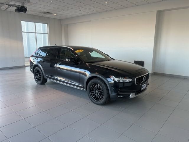 2018 Volvo V90 Cross Country Base