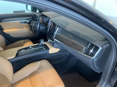 2018 Volvo V90 Cross Country Base