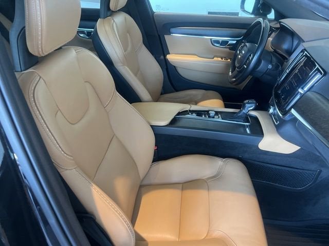 2018 Volvo V90 Cross Country Base