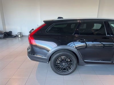 2018 Volvo V90 Cross Country Base